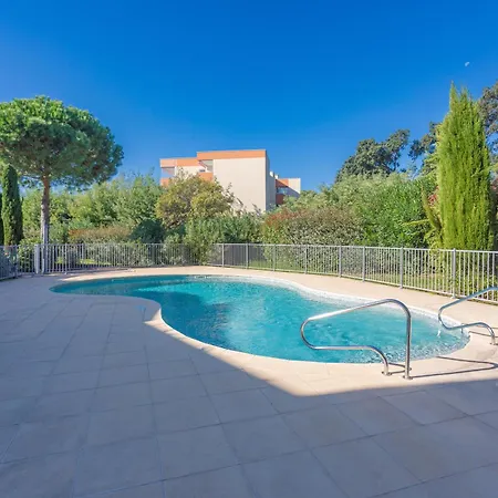 Belle Terrasse St-raphael 公寓