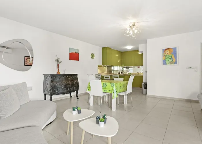 Daire Belle Terrasse St-raphael *