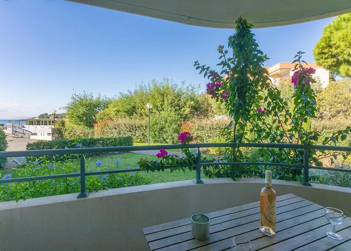 Daire Belle Terrasse St-raphael *
